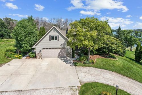 789 S Neumeyer Lane, Rockland, WI, 54110 | Card Image