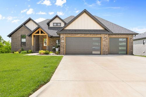 204 N Blarney Ct, Nixa, MO, 65714-4204 | Card Image