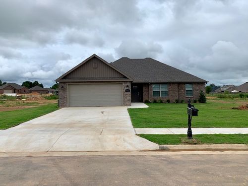 5601 Sapphire Dr, Springdale, AR, 72764-7938 | Card Image