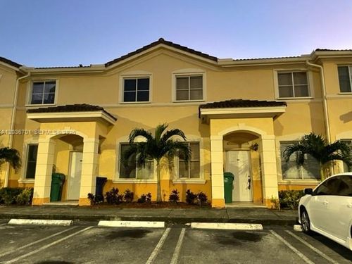 m104-6970 Nw 177th St, Hialeah, FL, 33015-6271 | Card Image