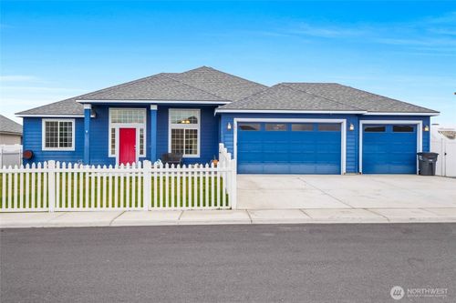 1011 8th Ave Ne, Ephrata, WA, 98823-2177 | Card Image