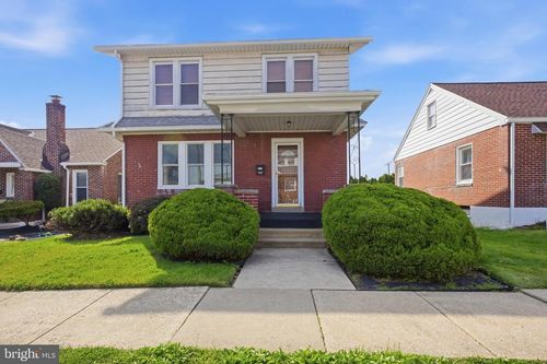 1423 Fayette Ave, READING, PA, 19607-2137 | Card Image