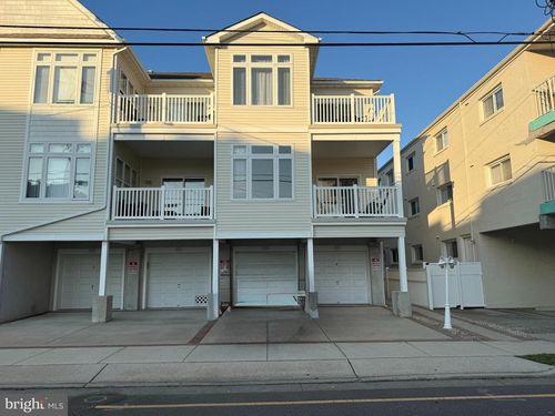 103-229 E Pine Ave, Wildwood, NJ, 08260-4998 | Card Image