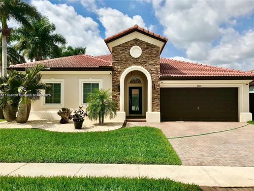 1010 Ne 36th Ave, Homestead, FL, 33033-5565 | Card Image