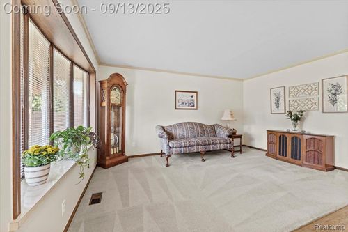 14134 Berkshire St, Riverview, MI, 48193-7520 | Card Image