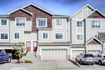 184 Hidden Creek Gdns Nw, Home with 2 bedrooms, 2 bathrooms and 4 parking in Calgary AB | Image 1