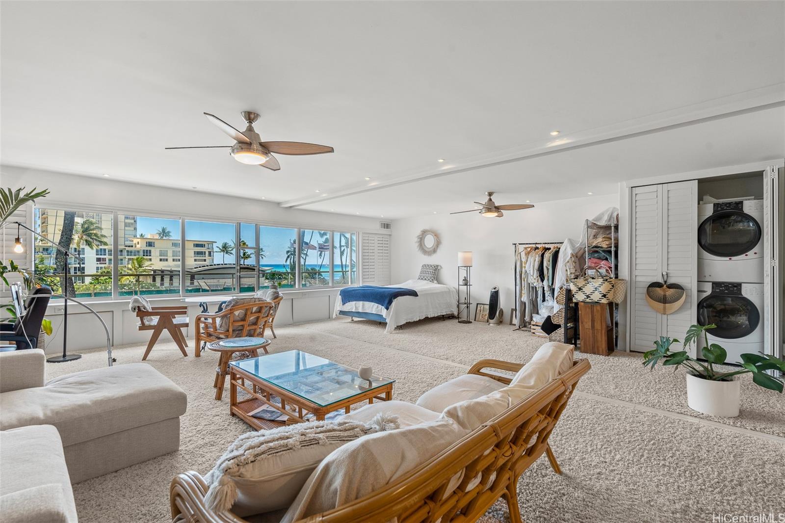 Kalakaua Ave, Honolulu, HI 96815 #1