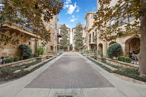 328 Bomar St, Houston, TX, 77006-1403 | Card Image