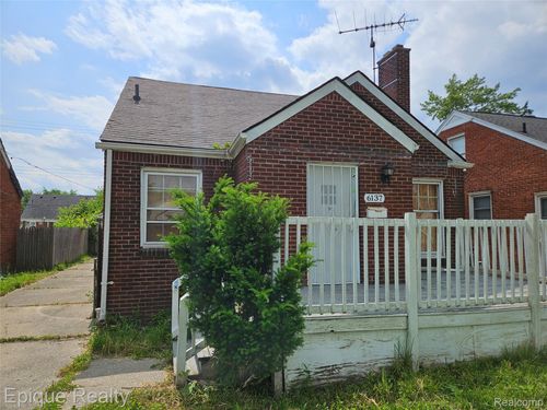 6137 Radnor St, Detroit, MI, 48224-1365 | Card Image