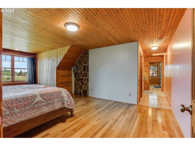 17765 Monnier Rd Ne, House other with 5 bedrooms, 4 bathrooms and 4 parking in Hubbard OR | Image 24