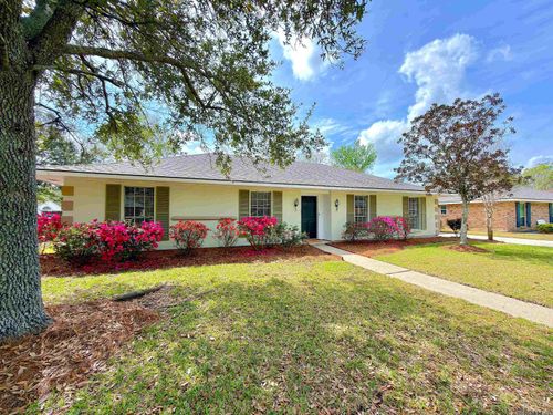 10230 Azrok Ave, Baton Rouge, LA, 70809-3211 | Card Image