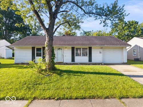8441 42nd Pl, Indianapolis, IN, 46226-5317 | Card Image