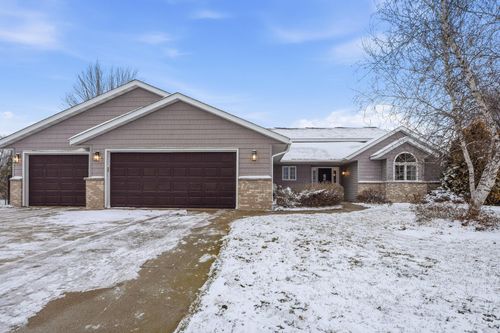 1705 Vale Ct, Faribault, MN, 55021-5555 | Card Image