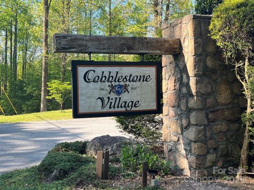 46-305 Freedom Trail Ct, Zirconia, NC, 28790-7918 | Card Image