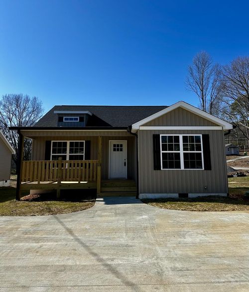 1304 Riverbend Rd, Dalton, GA, 30721-4708 | Card Image