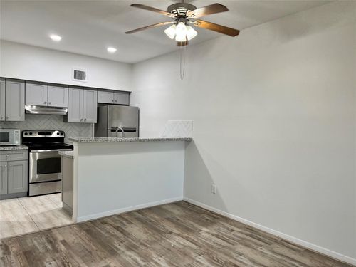 307-2626 Holly Hall St, Houston, TX, 77054-4172 | Card Image