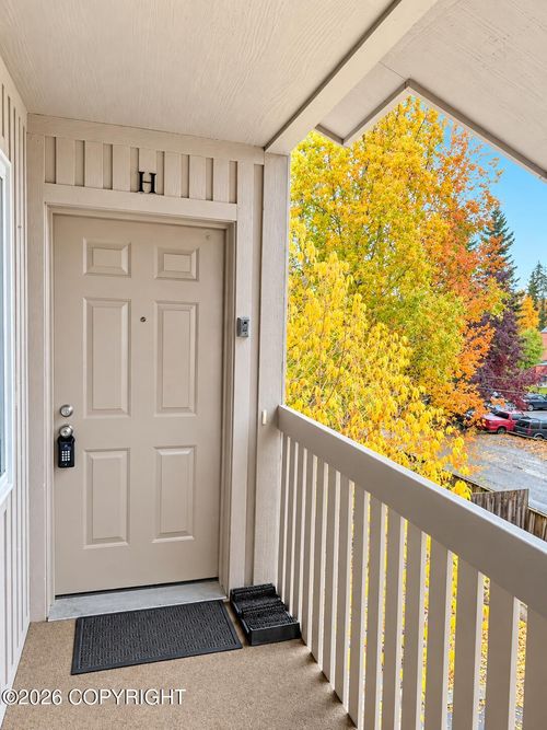 b-h-5697 Denali St, Anchorage, AK, 99518-1373 | Card Image