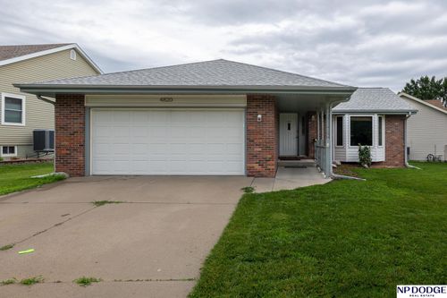 4820 Bunker Hill Rd, Lincoln, NE, 68521-1129 | Card Image