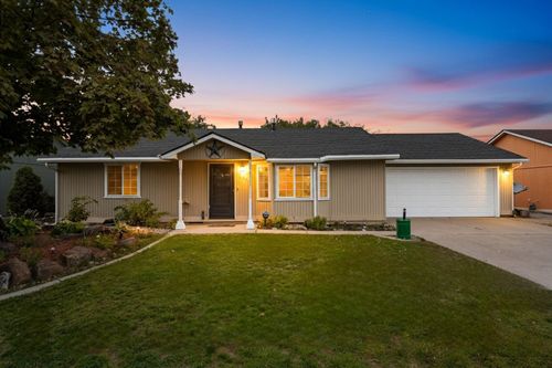 12510 W 11th Ave, Airway Heights, WA, 99001-9600 | Card Image