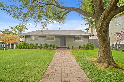 2052 Columbia St, Houston, TX, 77008-2637 | Card Image
