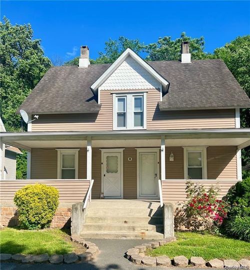 8 Park Ave, Hillburn, NY, 10931-1050 | Card Image