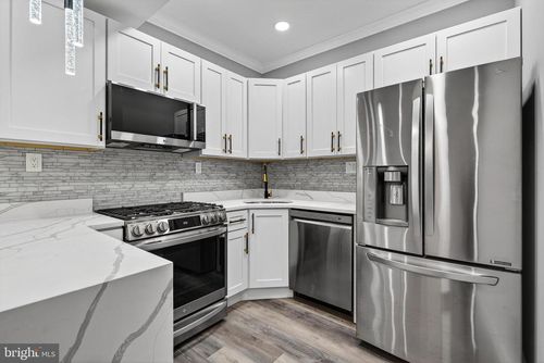 2927 Ellicott Dr, BALTIMORE, MD, 21216-4235 | Card Image