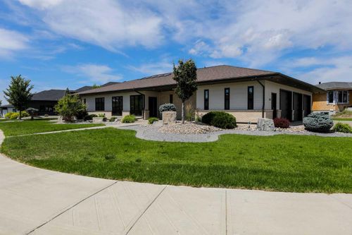 500 Gold Canyon Place S, Lethbridge, AB, T1K8J1 | Card Image