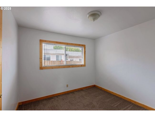 451 E 3 Rd Ave, House other with 4 bedrooms, 2 bathrooms and null parking in Riddle OR | Image 7