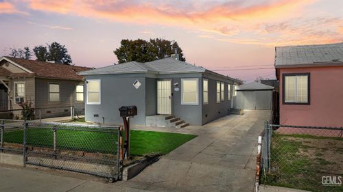 404 Wilson Ave, Bakersfield, CA, 93308-3326 | Card Image