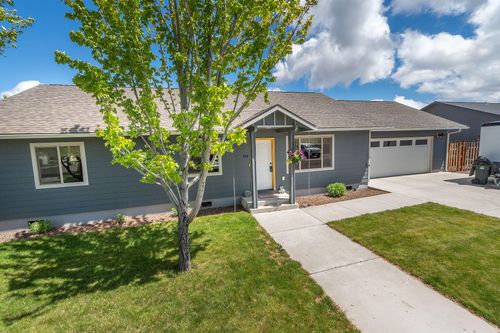 596 Naomi St, Metolius, OR, 97741-8719 | Card Image