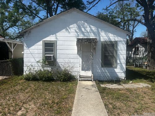 811 Theo Pkwy, San Antonio, TX, 78210-4541 | Card Image