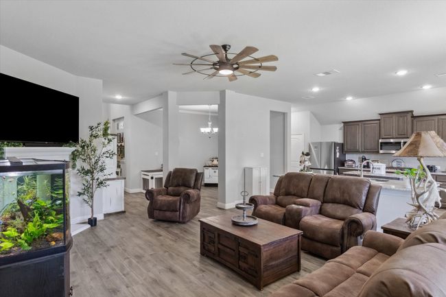 393 Private Road 7017, House other with 4 bedrooms, 2 bathrooms and null parking in Edgewood TX | Image 8