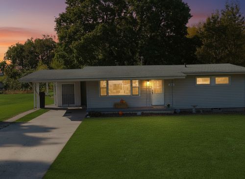316 N Hartwell St, Gilman, IL, 60938-1433 | Card Image