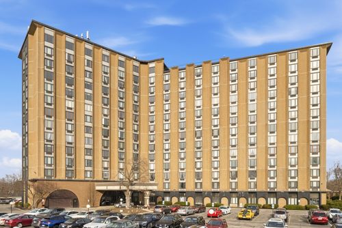 unit-709-1 Renaissance Pl, Palatine, IL, 60067-3638 | Card Image