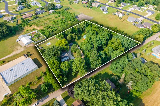 1020 Miller Rd, House other with 3 bedrooms, 2 bathrooms and null parking in Plainwell MI | Image 45