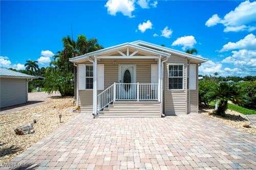 10081 Willowood Dr, FORT MYERS, FL, 33905 | Card Image