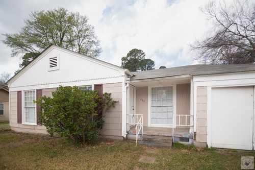 317 Victory Pl, Wake Village, TX, 75501-6101 | Card Image