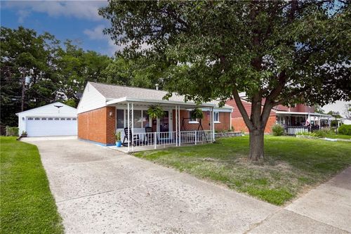 220 Garland Ave, Fairborn, OH, 45324-3640 | Card Image
