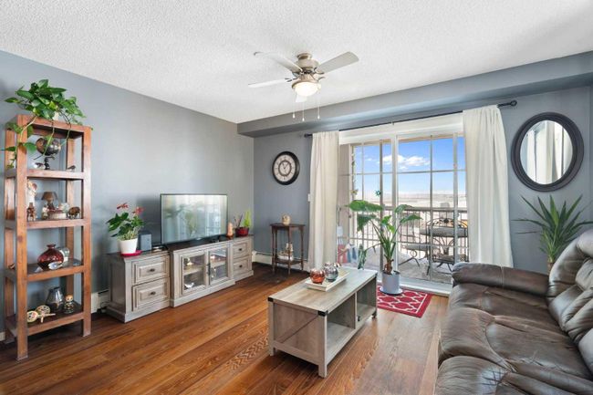 3301 - 279 Copperpond Common Se, Home with 2 bedrooms, 2 bathrooms and 1 parking in Calgary AB | Image 4
