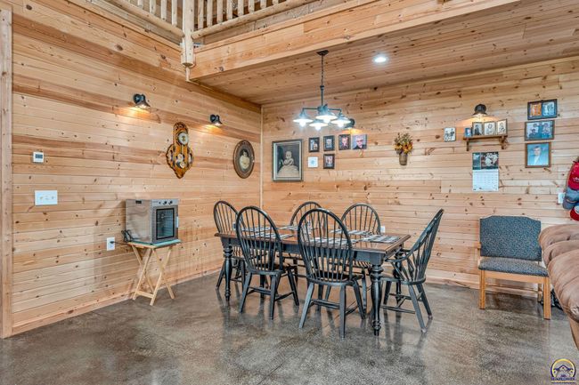 14426 110 Th St, House other with 5 bedrooms, 3 bathrooms and null parking in Oskaloosa KS | Image 15