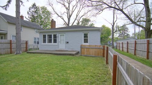 1220 Pearl St, Benton Harbor, MI, 49022-5539 | Card Image