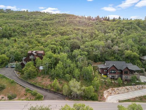 227-7091 Stagecoach Dr, Park City, UT, 84098-5330 | Card Image