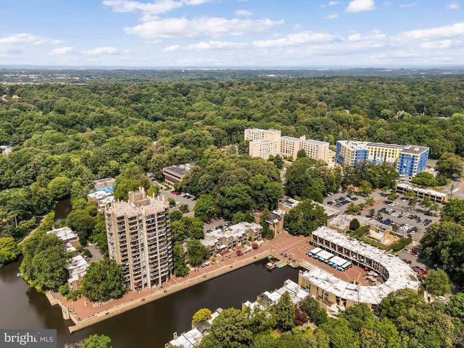 1653 Fieldthorn Dr, Townhouse with 2 bedrooms, 3 bathrooms and null parking in RESTON VA | Image 44