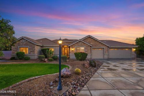 4335 E Fox Cir, Mesa, AZ, 85205-5104 | Card Image