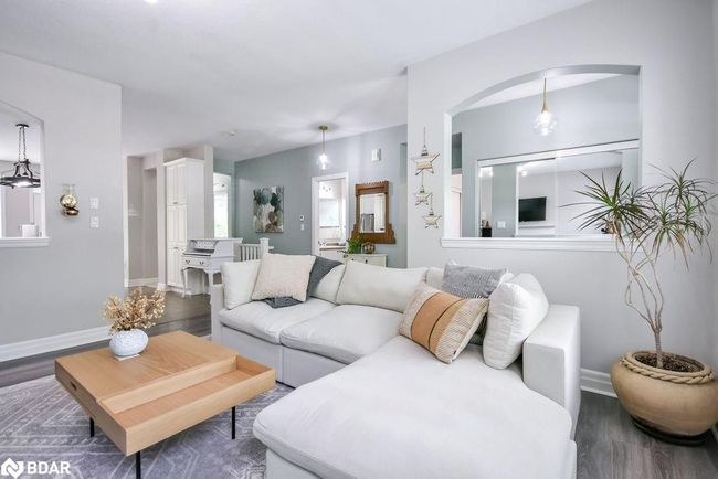 7 Windsong Cres, House other with 3 bedrooms, 3 bathrooms and 6 parking in Bracebridge ON | Image 4