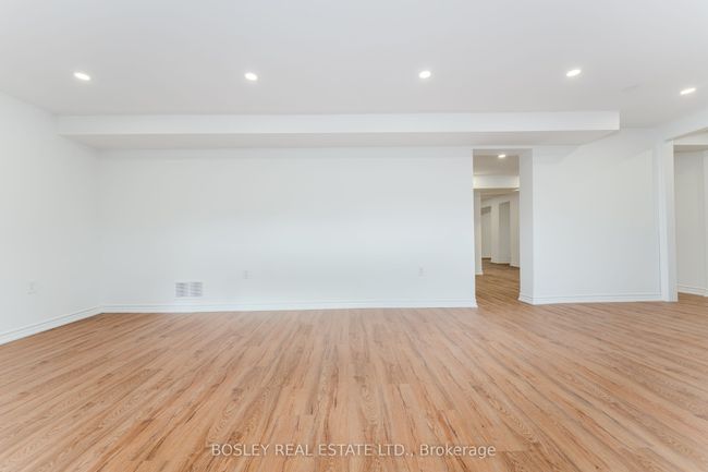 47 Tinder Cres, House other with 4 bedrooms, 2 bathrooms and 4 parking in North York ON | Image 26