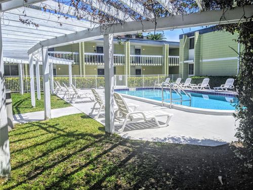 b5-1301 S Howard Ave, TAMPA, FL, 33606-3143 | Card Image