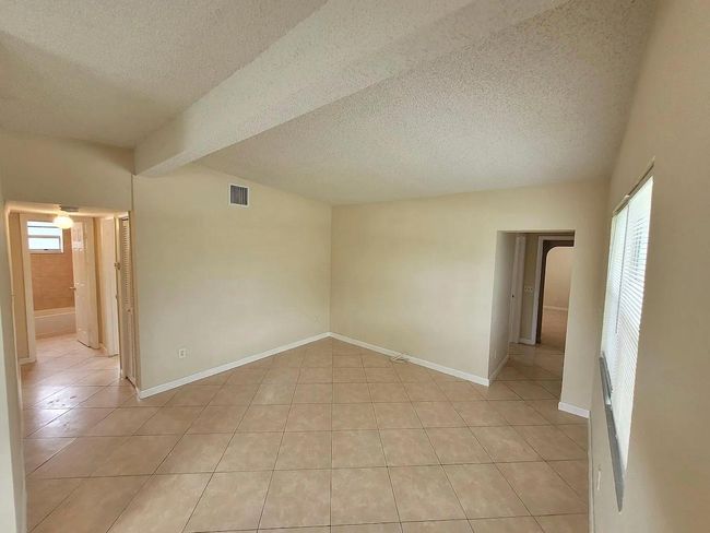 4700 Ne 14 Th Ave, House other with 3 bedrooms, 2 bathrooms and null parking in Pompano Beach FL | Image 5