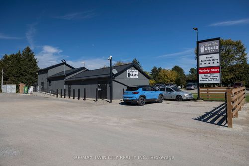 230 Oakland Rd, Scotland, ON, N0E1R0 | Card Image