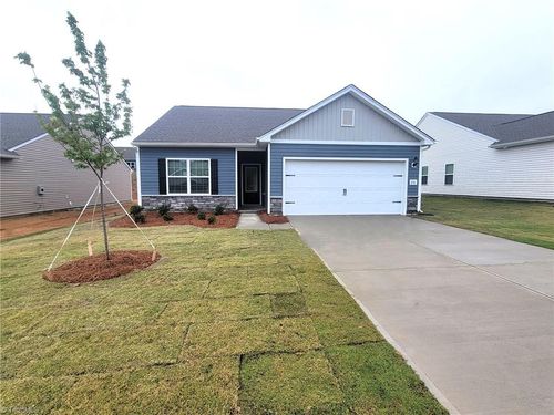 251 Macintosh Dr, King, NC, 27021-8846 | Card Image